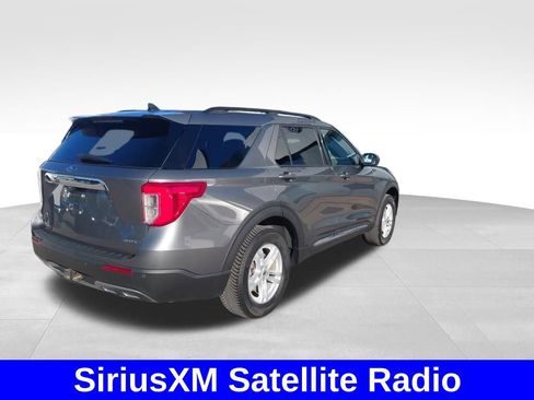 Certified 2022 Ford Explorer XLT w/ Equipment Group 202A image 8