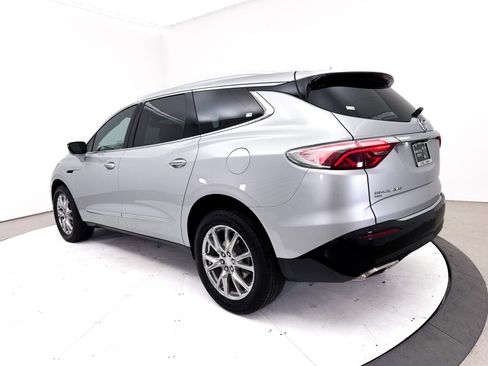 Used 2022 Buick Enclave Premium AWD/4WD image 16