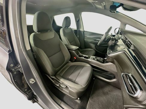 Used 2023 Chevrolet Bolt LT FWD image 29