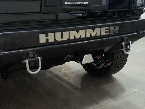 Used 2003 HUMMER H2 w/ Preferred Equipment Group image 9