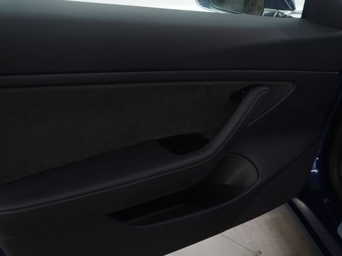 Used 2019 Tesla Model 3 Long Range image 18