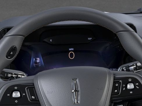 Used 2026 Lincoln Aviator AWD image 13