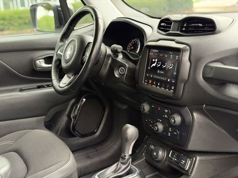 Used 2023 Jeep Renegade Altitude w/ Convenience Group I AWD/4WD image 27
