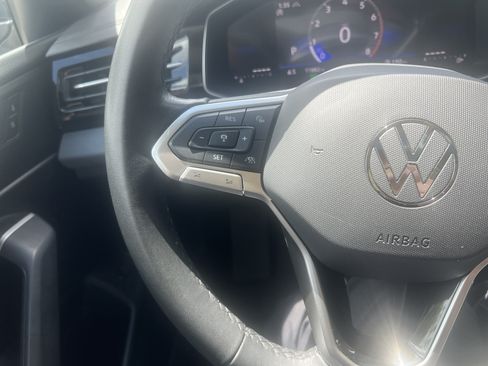 Certified 2026 Volkswagen Jetta SE w/ Black Wheel Package FWD image 16