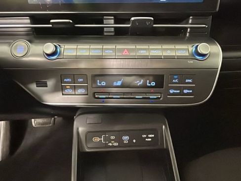 Certified 2025 Hyundai Kona SEL AWD/4WD image 23