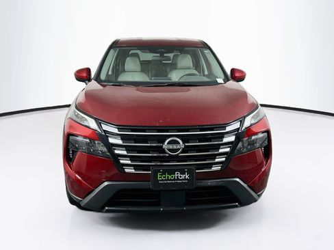 Used 2025 Nissan Rogue SV AWD/4WD image 2