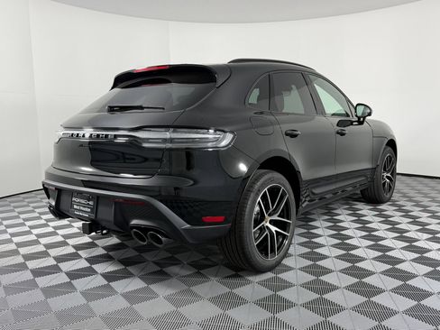 Certified 2026 Porsche Macan AWD/4WD image 9