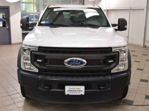 Used 2022 Ford F550 4x4 Crew Cab Super Duty w/ Power Equipment Group image 2