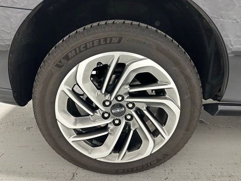 Used 2025 Lincoln Navigator Reserve image 69