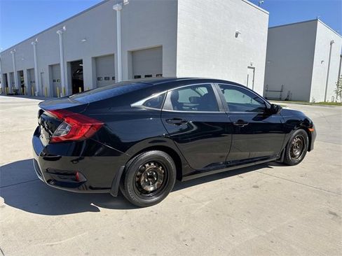 Used 2019 Honda Civic LX image 7