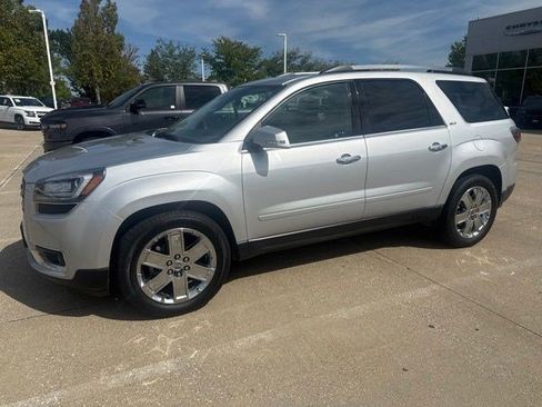 Used 2017 GMC Acadia Limited SLT AWD/4WD image 2