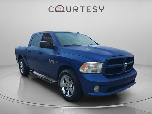 Used 2017 RAM 1500 Express w/ Express Value Package image 4