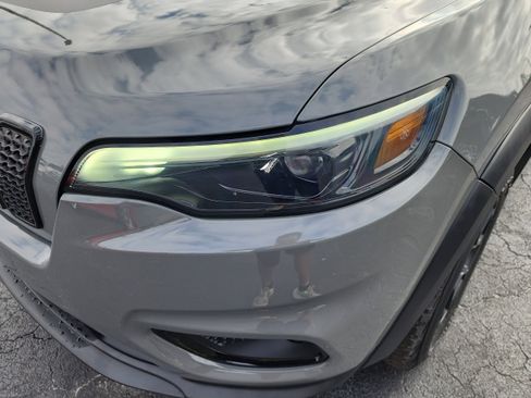 Used 2022 Jeep Cherokee Latitude w/ Sun & Sound Group image 7