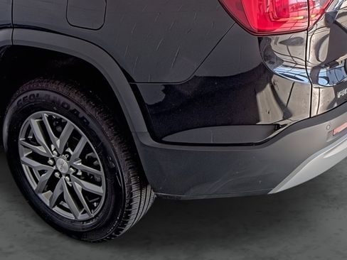 Used 2017 GMC Acadia SLT image 9