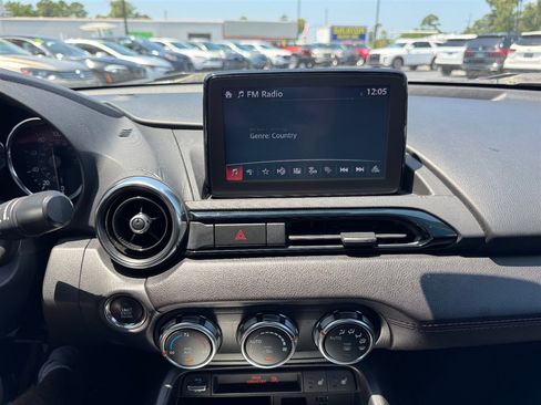 Used 2019 MAZDA MX-5 Miata RF Grand Touring w/ GT-S Package RWD image 15