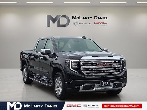 Certified 2026 GMC Sierra 1500 Denali AWD/4WD image 1
