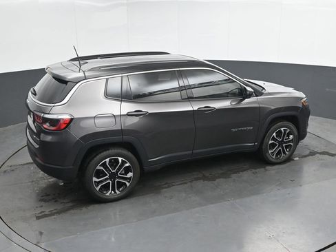 Used 2022 Jeep Compass Limited w/ Sun and Sound Group AWD/4WD image 32