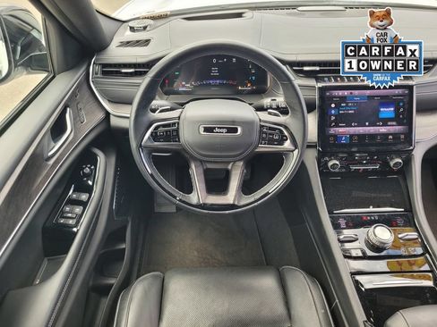 Used 2023 Jeep Grand Cherokee Overland w/ Advanced Protech Group III AWD/4WD image 11