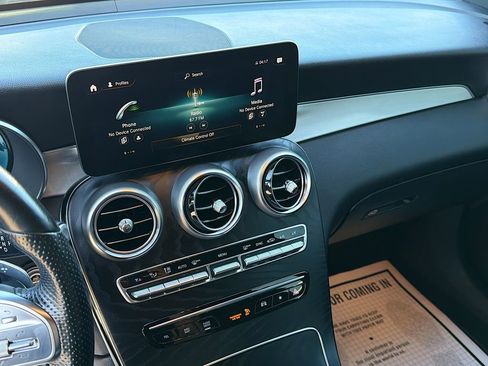 Used 2022 Mercedes-Benz GLC 300 image 27