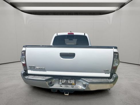 Used 2015 Toyota Tacoma 4x4 Access Cab V6 w/ TRD Off-Road Package image 5
