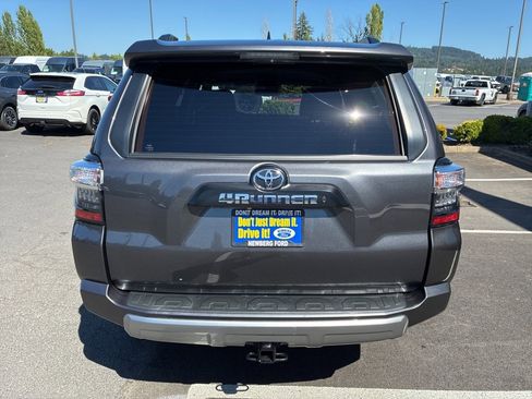 Used 2022 Toyota 4Runner TRD Off-Road image 6
