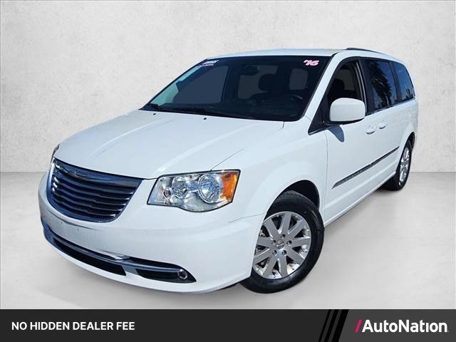 Used 2016 Chrysler Town & Country Touring FWD image 1