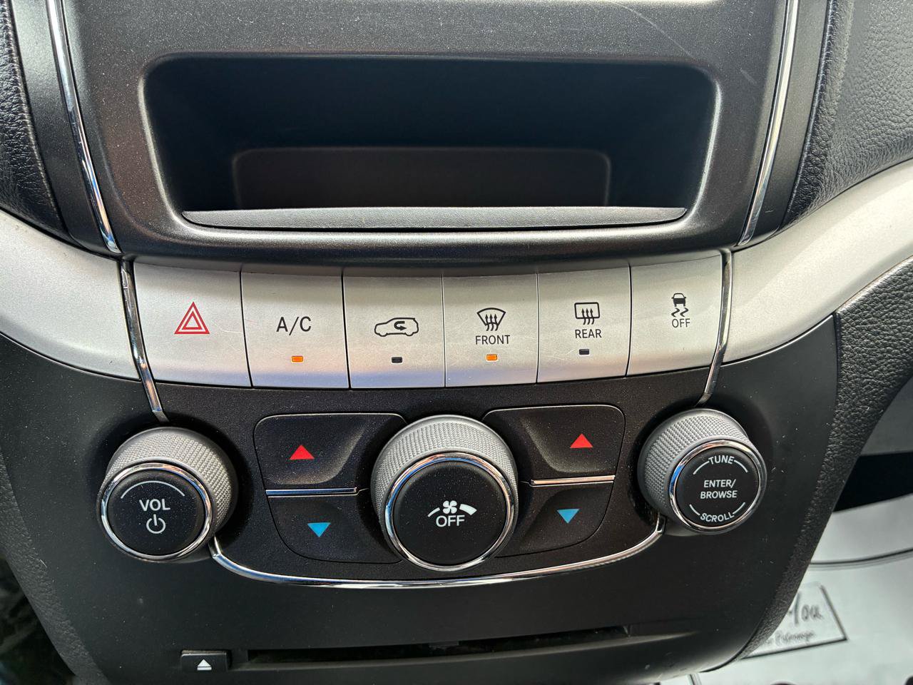 Used 2015 Dodge Journey SXT FWD image 22