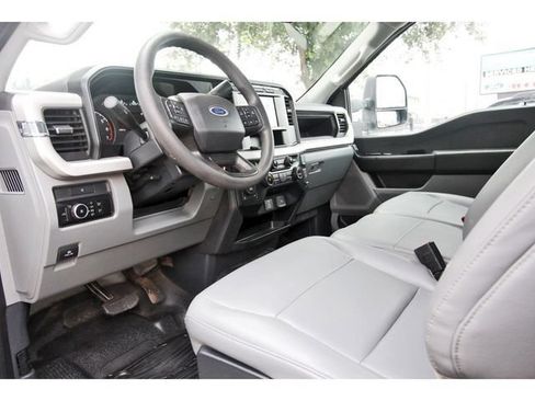 Used 2023 Ford F250 XL w/ 360-Degree Camera Package AWD/4WD image 8