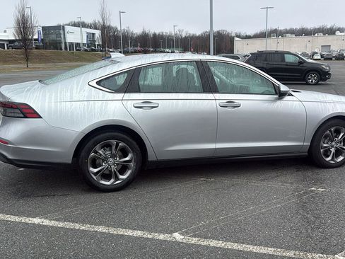 Used 2024 Honda Accord EX image 5