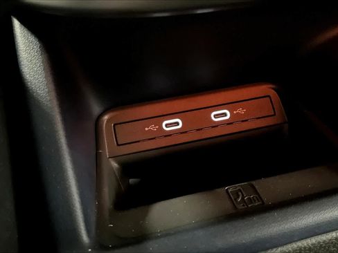 New 2025 Volkswagen ID. Buzz Pro S image 21