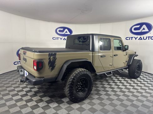 Used 2020 Jeep Gladiator Sport AWD/4WD image 3