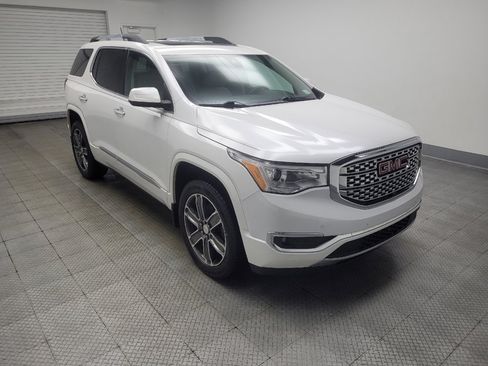 Used 2019 GMC Acadia Denali w/ Technology Package AWD/4WD image 11