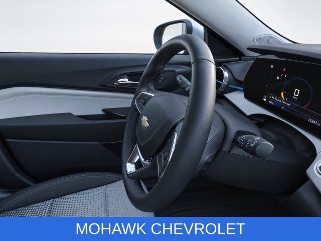 Used 2025 Chevrolet Trax LT w/ Driver Confidence Package FWD image 22