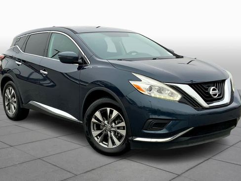 Used 2017 Nissan Murano S image 2
