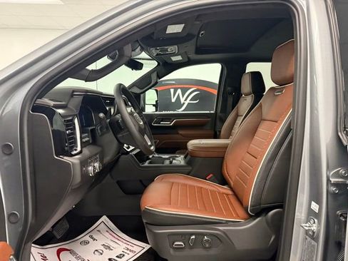New 2026 GMC Sierra 2500 Denali Ultimate AWD/4WD image 9