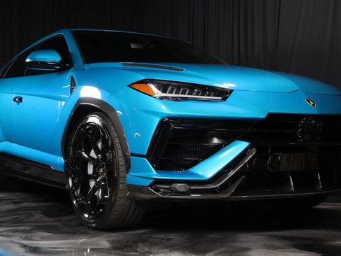 Used 2023 Lamborghini Urus Performante AWD/4WD image 5