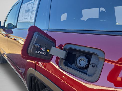 New 2025 Jeep Grand Cherokee Laredo X image 30