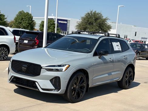 New 2026 Volvo XC60 B5 Ultra w/ Protection Package Premier image 3