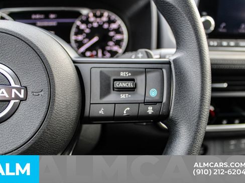 Used 2024 Nissan Rogue SV image 23