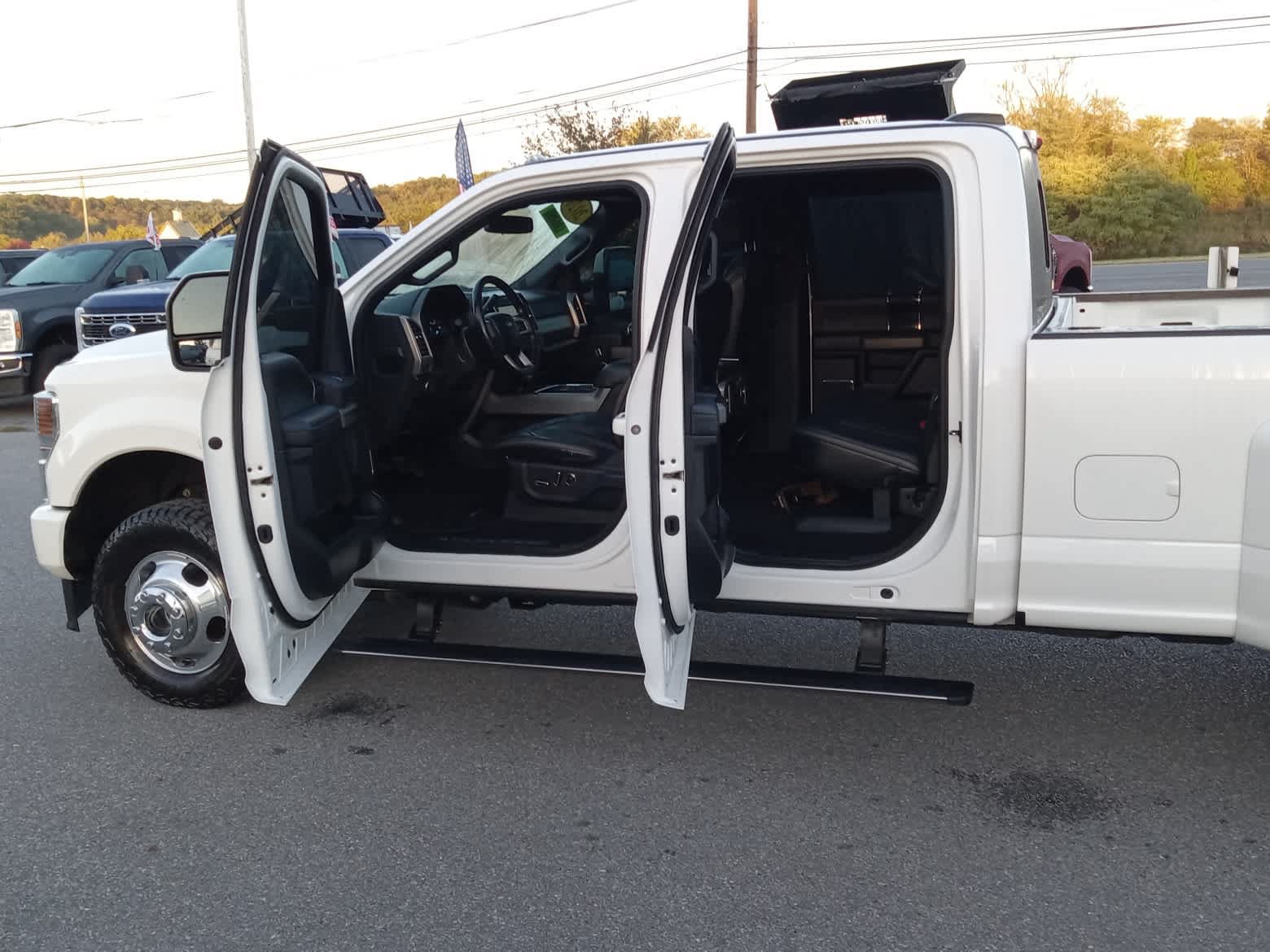 Used 2020 Ford F350 Platinum AWD/4WD image 34