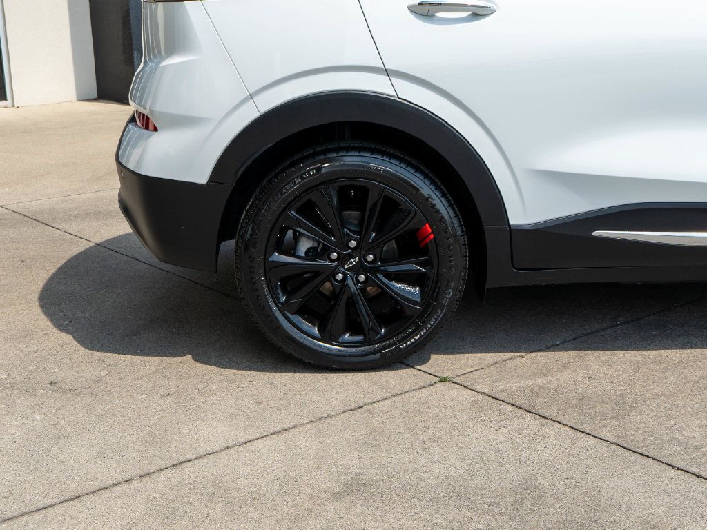 Certified 2023 Chevrolet Bolt EUV Premier w/ Redline Edition FWD image 36