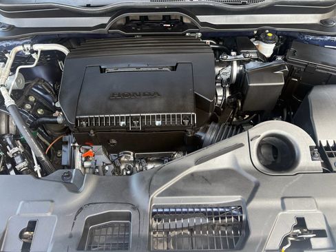 Certified 2025 Honda Pilot Touring image 36
