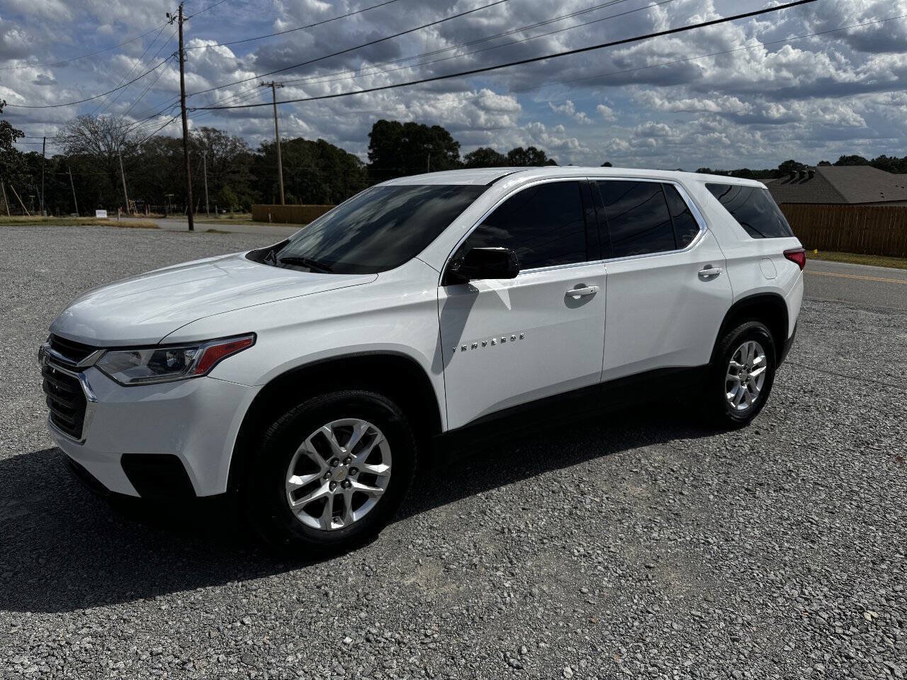 Used 2020 Chevrolet Traverse LS w/ LPO, Floor Liner Package FWD image 3