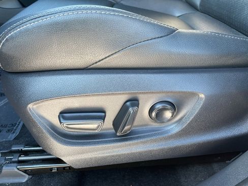 Used 2024 Toyota bZ4X Limited image 24