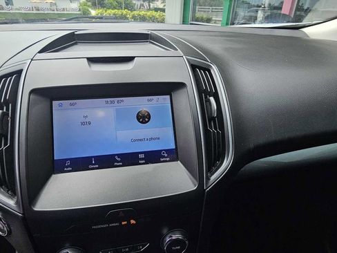 Used 2020 Ford Edge SE AWD/4WD image 13