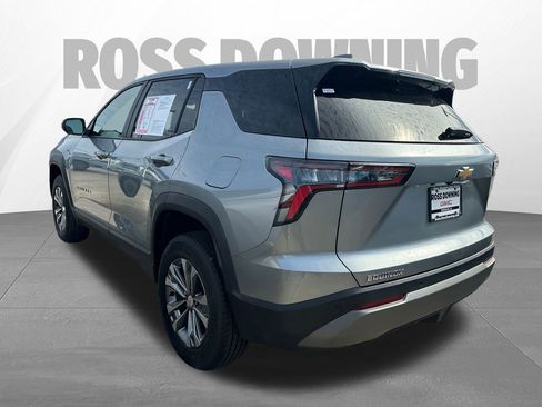 Used 2025 Chevrolet Equinox LT image 6