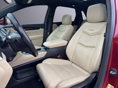 Used 2017 Cadillac XT5 Premium Luxury image 14