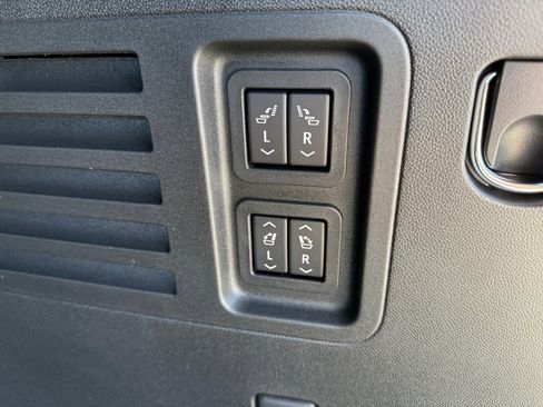 New 2025 Buick Enclave Sport Touring w/ Power Package image 11