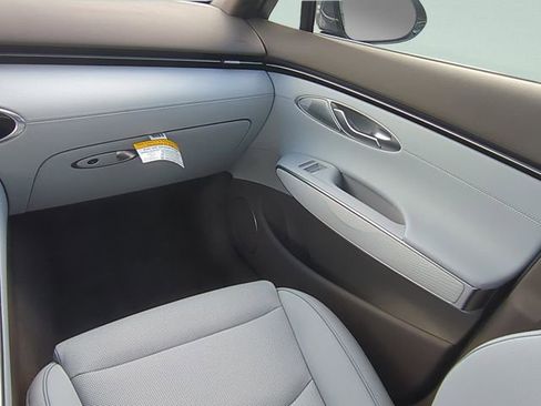 New 2026 Genesis GV70 2.5T Advanced image 12