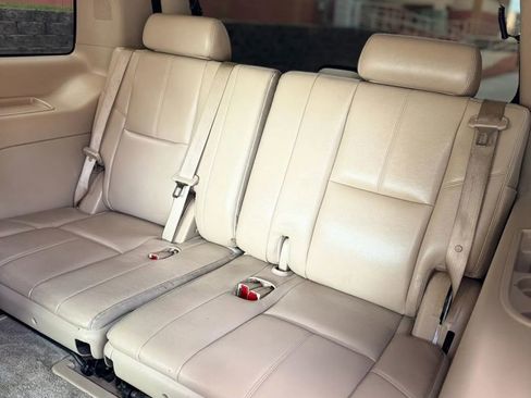 Used 2012 GMC Yukon SLT w/ SLT-2 Equipment Package RWD image 19